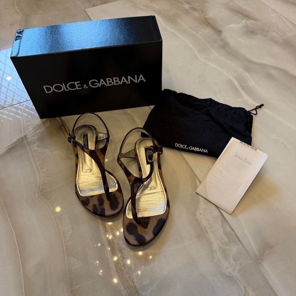 dolce & gabbana vintage y2k leopard print patent leather thong sandals
